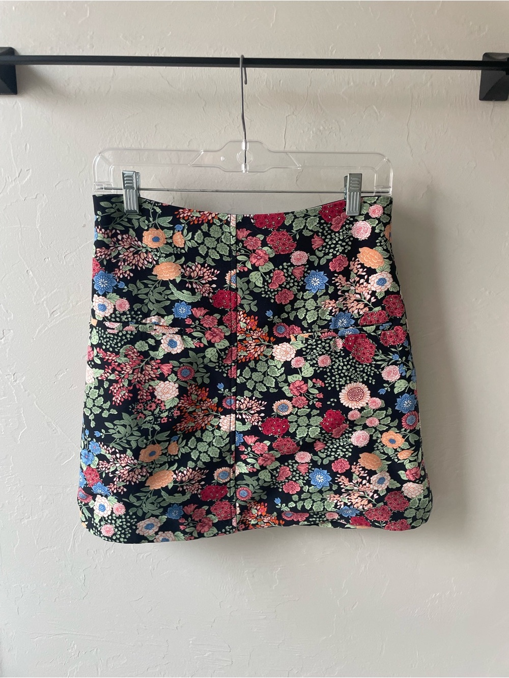 Zara Black & Floral Mini Pencil Skirt w/ Faux Pockets